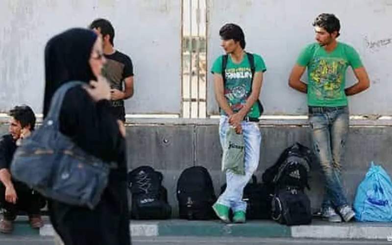 تله‌ی رفاه درآمدی؛ چرا نسل جوان تحصیل‌کرده احساس فقر می‌کند؟
