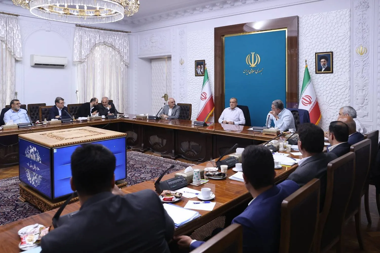 تأکید پزشکیان بر اصلاح رفتار در نظام سلامت و کنترل هزینه‌های دارو
