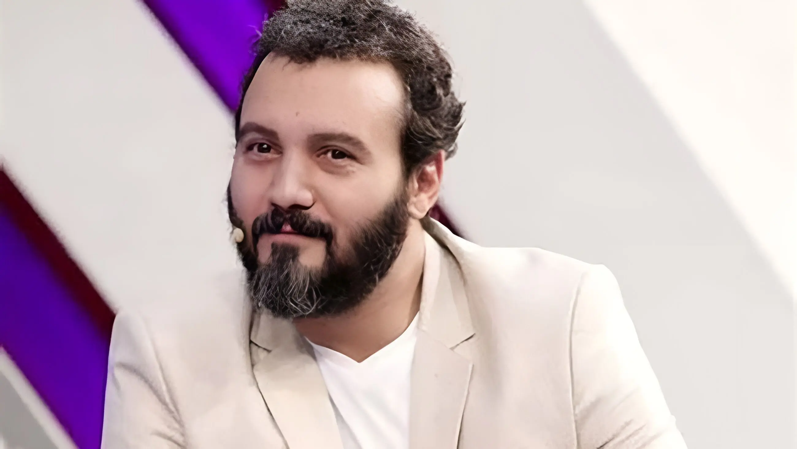 کامبیز دیرباز؛ از صحنه تئاتر تا سیمرغ بلورین