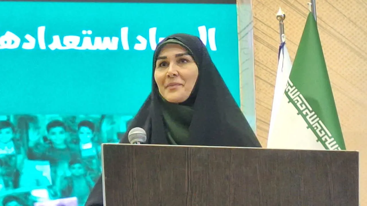 آغاز رقابت‌های وزنه‌برداری «جام فرشته‌های میناب» در قزوین