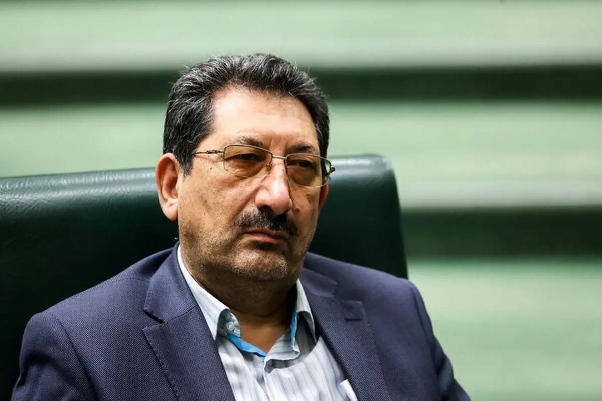 وزیر صمت: احتکار کالا به بهانه نوسان قیمت‌ها پذیرفته نیست