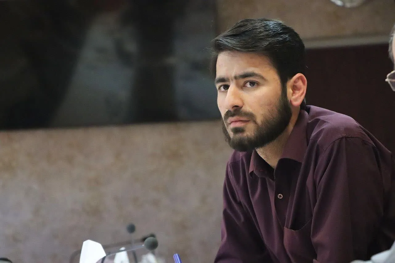 دانش‌آموزان مرکزی راویان حماسه‌های دفاع مقدس شدند