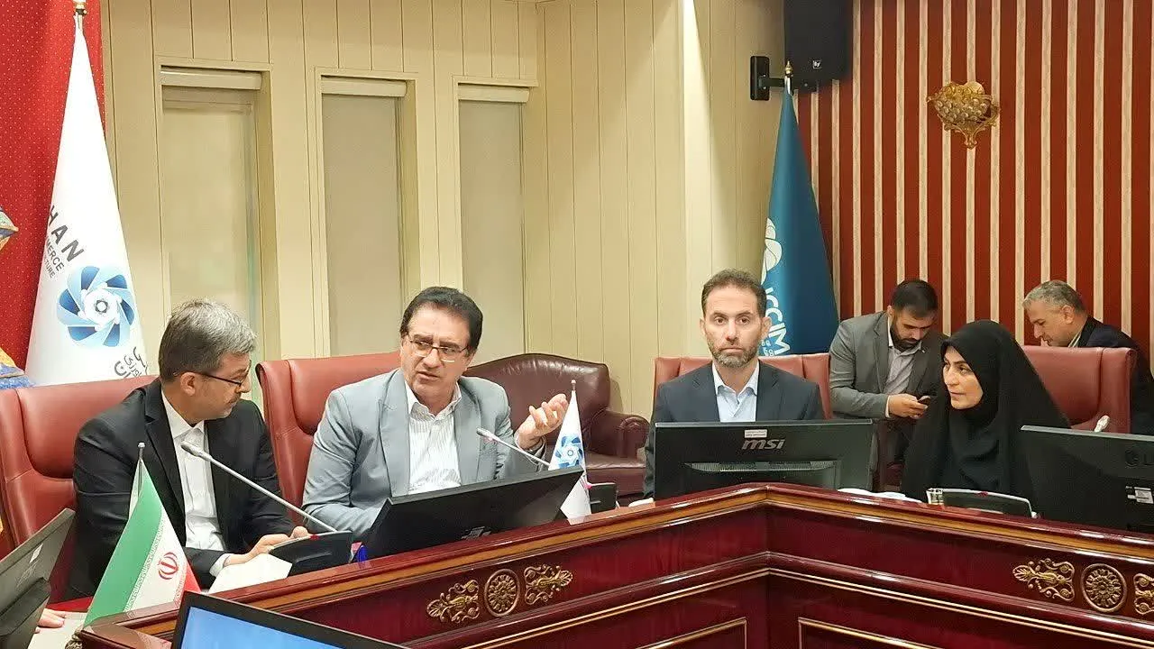 اصفهان میزبان جشنواره مد و لباس فجر؛ محوریت هویت و اقتصاد در طراحی پوشاک