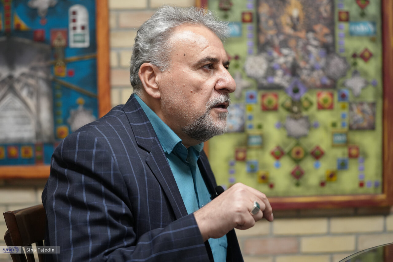 فلاحت‌پیشه: آمریکا الگوی عراق را برای ایران دنبال می‌کند