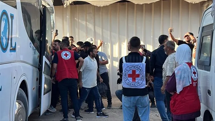 شهادت دو فلسطینی در حمله شهرک‌نشینان و نیروهای اسرائیلی به کرانه باختری