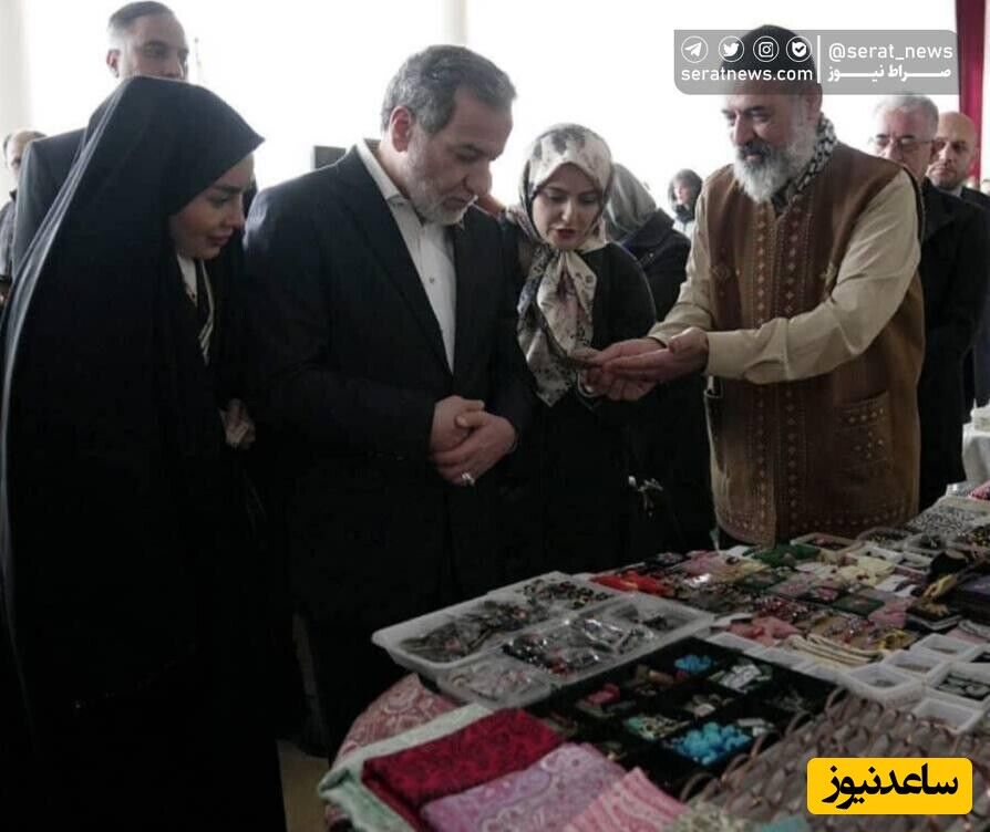 سلفی همسر عراقچی، دختر پزشکیان و فاطمه مهاجرانی در نمایشگاه خیریه