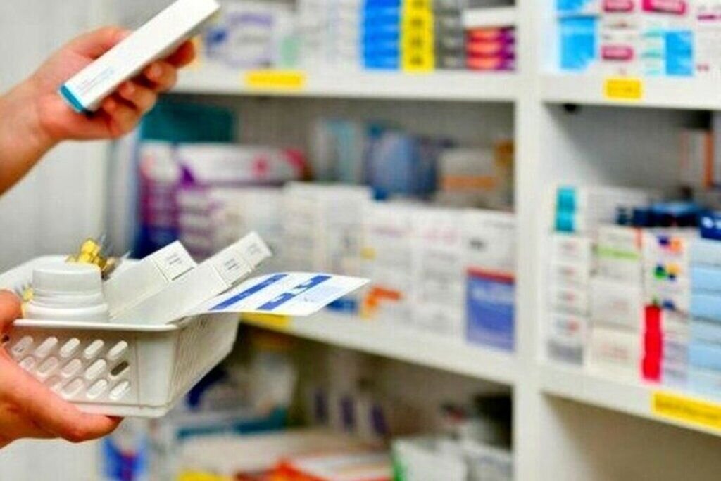 تنگنای تامین دارو؛ قیمت‌ها تا سه برابر افزایش می‌یابد