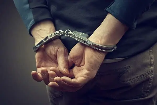 دستگیری کلاهبردار دیوار؛ 80 نفر قربانی شیوه فریبکارانه