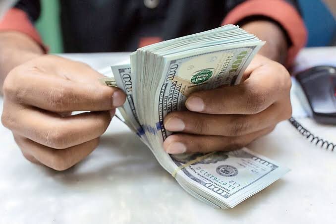 تاثیر افزایش نرخ ارز بر بدهی شبکه بانکی: نگاهی به ناترازی‌ها