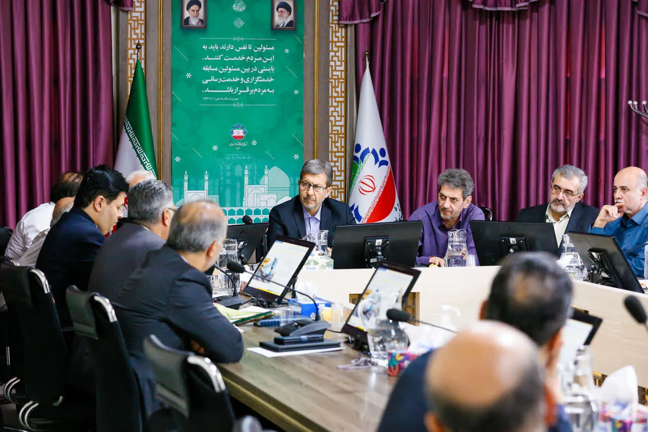 تلاش استانداری اصفهان برای گره‌گشایی از بن‌بست مترو